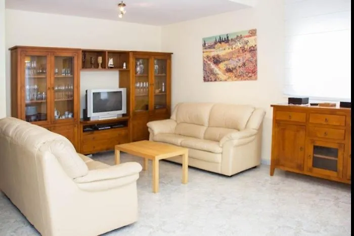 Juny - Xeckin Holidays Cubelles Apartment