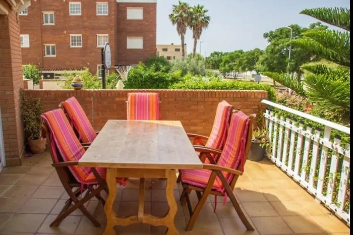 Juny - Xeckin Holidays Cubelles Apartment